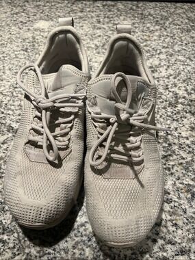 Skechers Uno Stand On Air Knit Sneakers 9.5 Neutral Athleisure Comfort Walking